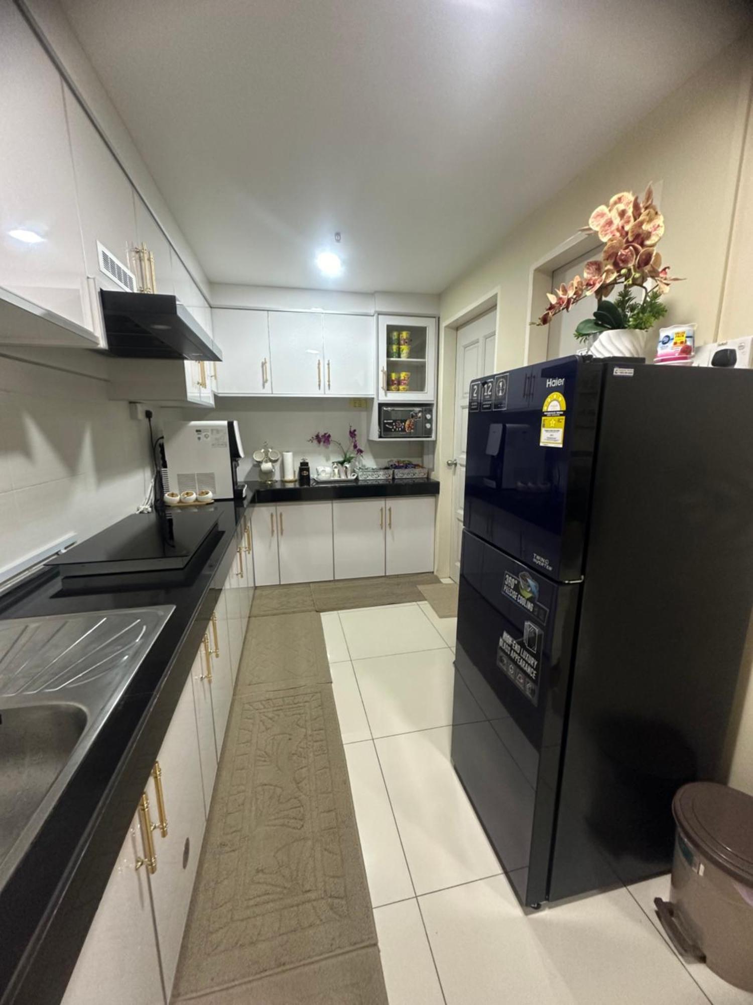 Ayu Dperdana Apartment *