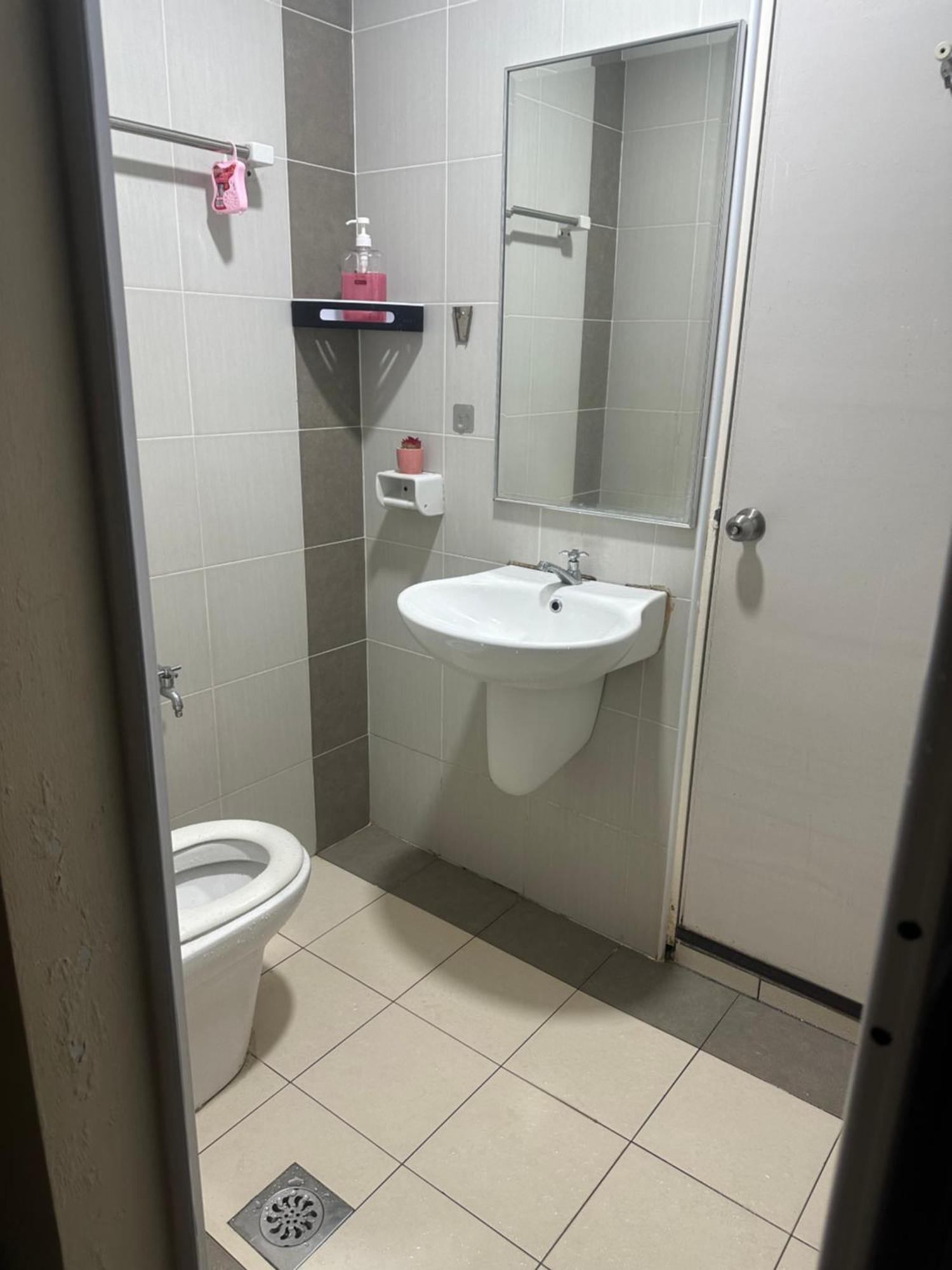 Ayu Dperdana Apartment