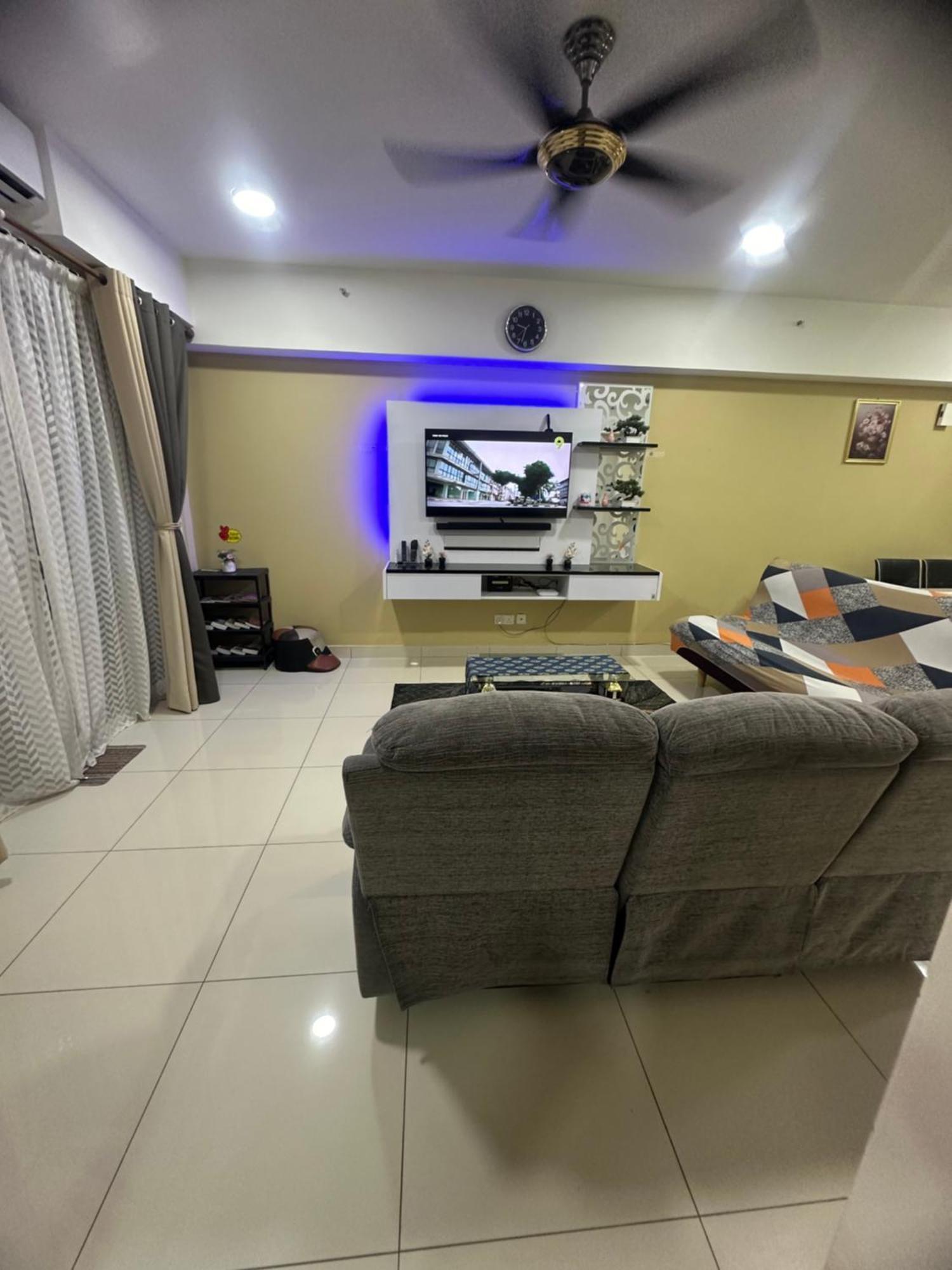 Ayu Dperdana Apartment *